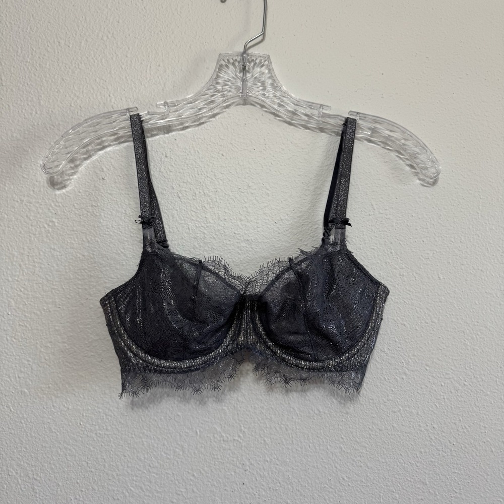 Victoria's Secret Gray Silver Lace Unlined Underwire Bra Womens Size 32D